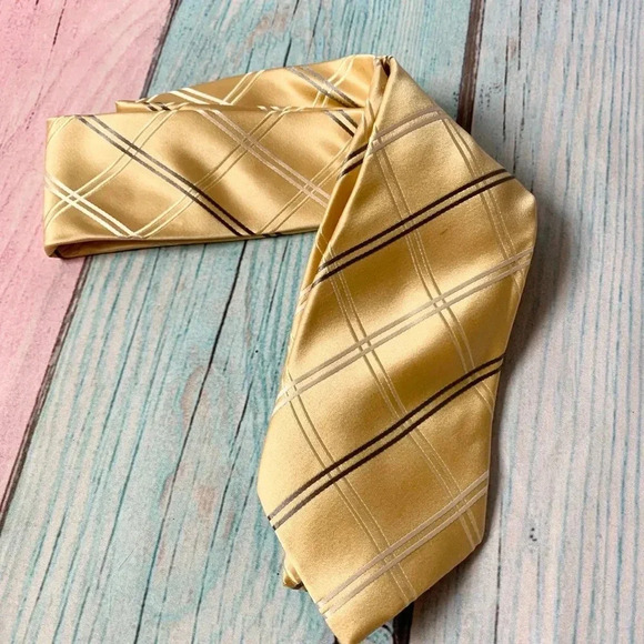 Gold Donald trump tie - Picture 2 of 7